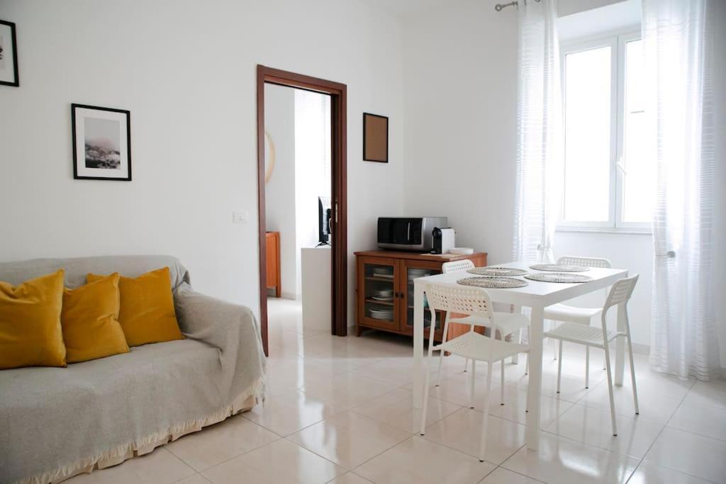 A Comfortable Apartment For You In San Lorenzo Rome Exterior photo
